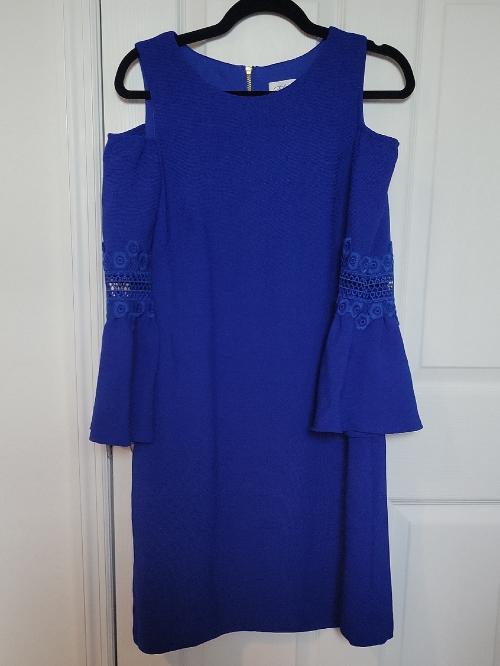 Eliza J Blue Cold Shoulder Lace Sleeve Dress Size 10 Cocktail
